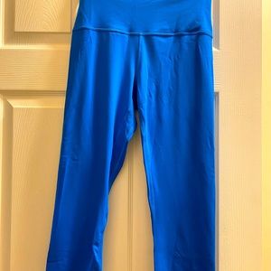 Lululemon leggings, cropped